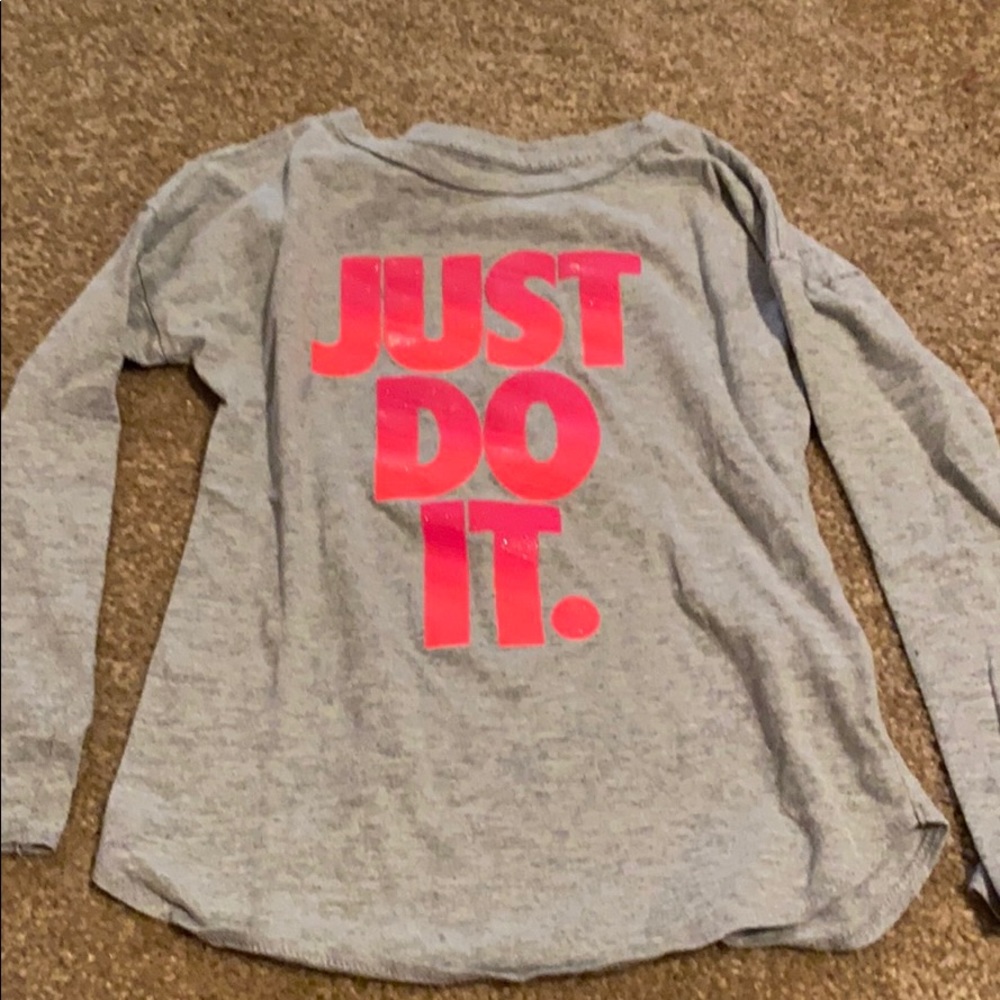 Girls Nike top